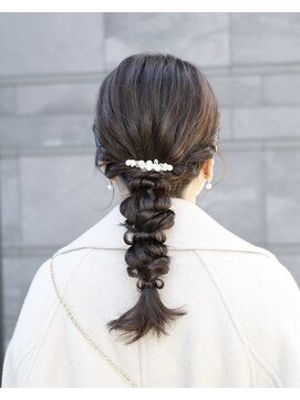 ヘアアレンジメント ボガスティーズ 溝の口店(Hair arrangement Vogusty's) 編み下ろし