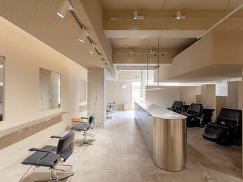 ビーズ(bead's)の写真/[淡路]解放感のある店内で自分だけのサロンタイムを満喫♪髪質に合わせた施術で新しいスタイルをご提案！