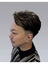 ウエストサイドカットクラブ(West Side Cut Club) ハイライトカラーフェードアップバングスタイル