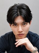 ブランシェ(BRANCHE)&nbsp;フェザーショート　センターパート　メンズパーマ
