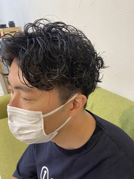 ロンドプロフィール 浦和(Lond profil) 中川陽南子【アップバングメンズパーマ】