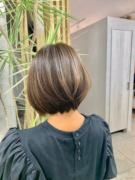 イーズヒュウ(ease HUE.) #ボブヘアー#髪質改善トリートメント#イルミナカラー
