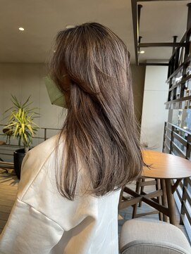 リバレッジ 広尾(Leverage) 【広尾、恵比寿】担当:東田 外国人フェイスレイヤーヘア