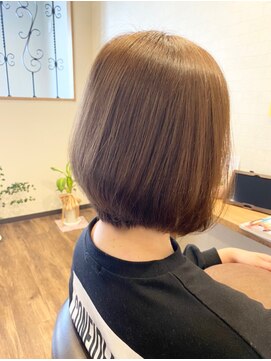 リアンヘアー(Lien hair) 顔がシュッと見える前下がりボブ