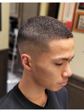 バレス 田町(BALES) [スキンフェード/ツイストスパイラル/田町]