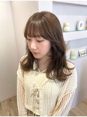 オリーブグレージュ