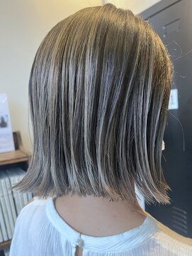 シャドールーツ　ヘイリーボブ