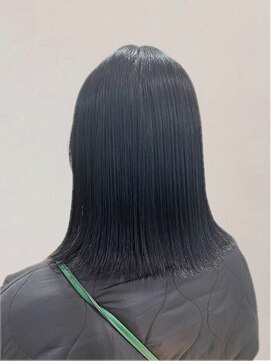 ヘアーワークスタジオ ノイズ(noize) #ブルーブラック　#切りっぱなしヘア　#暗髪