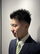 リバティシェアバーバー 銀座(LIBERTY SHARE BARBER) サイドパートアシンメトリーフェードカット