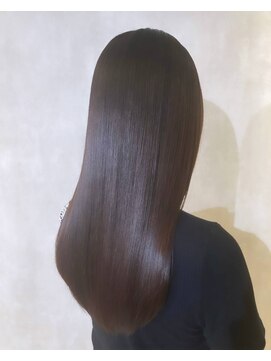 エレン 池袋(ElEn.) 最新の薬剤と丁寧なカウンセリングで作る髪質改善ストレート！