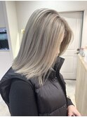 ホワイトベージュ