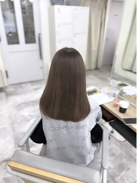 アチェロ(Acero.) アッシュグレージュカラー！！