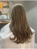 ミルクティーベージュ
