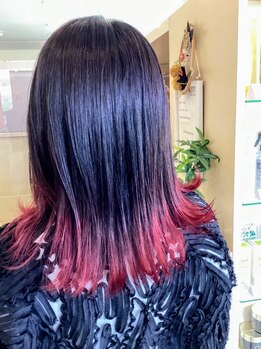 ディーエージーヘアブース(DaG Hair Booth)の写真/髪の状態やお悩みに合わせた施術でダメージ補修を叶える☆あなたの髪を潤い溢れる艶髪へと導きます―。