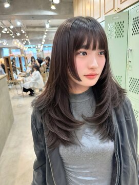 エレノア トーキョー 恵比寿(ELEANOAH TOKYO) レイヤーカット デザインカラー 暗髪オリーブベージュ