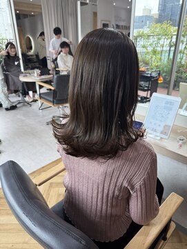 ジーナ 福岡天神(Zina) ミディアムヘア/暗めカラー/デザインカラー/髪質改善