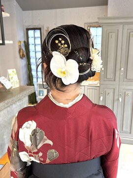 ユヌ(Une) 卒業式袴着付けヘアセットリボンカチモリヘアアレンジまとめ髪