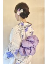 カット イン シルバー&nbsp;可愛い捻りローシニョン