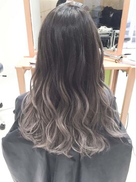 デイズ(days) 大人かわいいアッシュグレージュグラデーションカラー