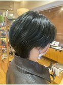 大人可愛いブリーチなしブルー/小顔ハンサムショート