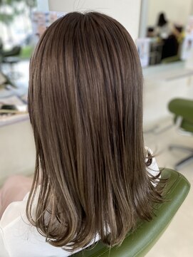 シュウ 西尾店(Shu) ブリーチ×透明感カラー