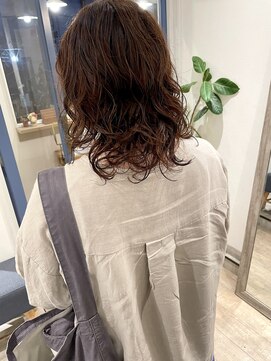 メルト 吉祥寺(melt) 20代30代大人レイヤーカットミディアムパーマコテ巻き風パーマ
