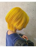 イエローベージュハイトーンブリーチダブルカラーショートウルフ