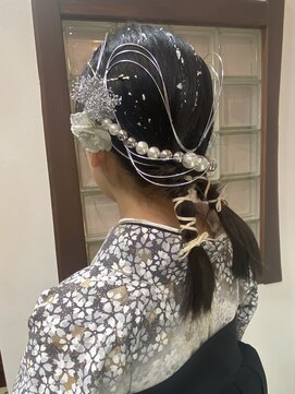 ラ ヴィナチュレル(La vie neturelle) ヘアアレンジと袴着付け