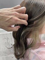 ネウィ 赤羽(newi) 柔らかベージュのインナーカラー