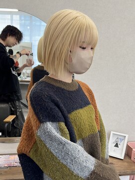 ローレン(Lolen.) 【イメチェン/ホワイトブロンド】しまゆー