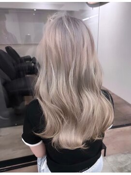 ヘアサロン エフ 渋谷(F) #ホワイトブロンド　#シルバーブロンド　#アッシュベージュ