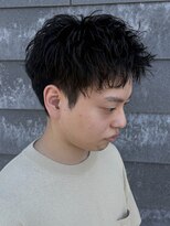 ヒュイル バイ ニアウ(Hwyl by Niau) メンズマッシュセンターパートスパイラルパーマニュアンスパーマ