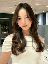 クィーンズガーデンバイケーツーギンザ(QUEEN’S GARDEN by K two GINZA)&nbsp;顔まわりカット/レイヤーカット/透明感/オリーブブラウン