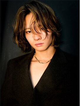 ピア ヤクイン(Pia Yakuin) ボブウルフ