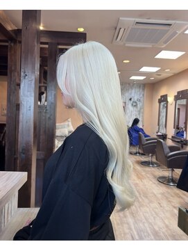 モアムー(Moremuu) 【りえ】抜きっぱなしブリーチカラー