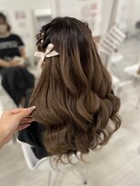 ホワイト(White)&nbsp;編み込みハーフツイン