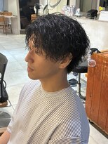 キャンバス バイ ネオリーブ 横浜西口(Canvas by neo.)&nbsp;横浜/センターパート/ツイストスパイラルパーマ