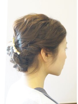 エアリー ヘアーデザイン(airly hair design) [airly]うねりティ&まとめ髮