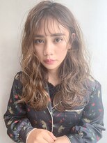 大人ウエーブヘア_耳かけウェーブパーマフォギーベージュ_97126