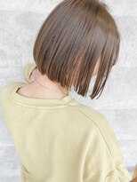 イット(it.)&nbsp;パツっと肩上のボブ