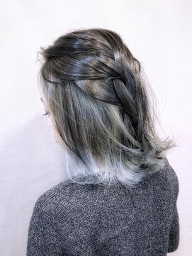 カルフール ロコ 草加西口店(Carrefour LOCO) ☆LOCO☆ホワイト裾カラー