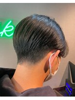 スキル(SKILL)&nbsp;バックシルエットが命のセンターパート