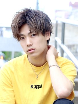 ライラ(Lyla) 爽やかアップバングワンカールショート