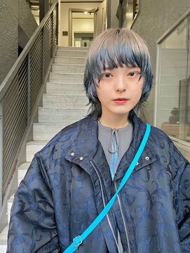 シー(shii..) 《shii../内城》#エンドカラー #ブルーカラー