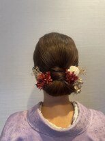 ザジ(ZAZIE)&nbsp;シニヨンで大人っぽく！