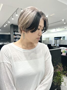 いろあそび 町田 ホワイトベージュ×ポイントブラック