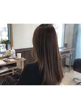 リーズナブルにオシャレが楽しめる［＆co color design］日常を忘れて癒されに来てください♪【壬生町】