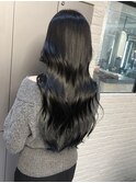 ツヤ感重視♪暗髪でも重く見えないロング