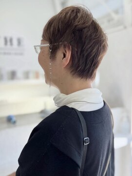 ザヘアメイクシェア(THE -HAIR MAKE SHARE-) 余裕のある上品さを。大人のメリハリくびれショート。