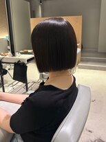 ヨキ(yoki.)&nbsp;切りっぱなしボブ×縮毛矯正【髪質改善】